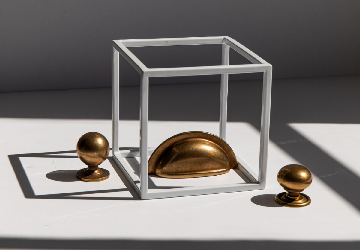3 Colour Schemes to Pair with Brass Hardware