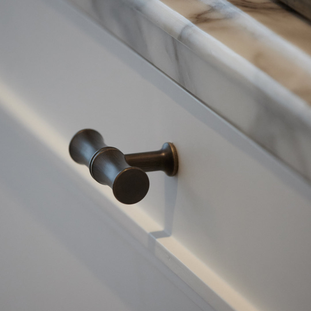 Design by Sophie Paterson Interiors. Photography by Ray Main. Product shown in our satin antique satin lacquered (SAS) finish.