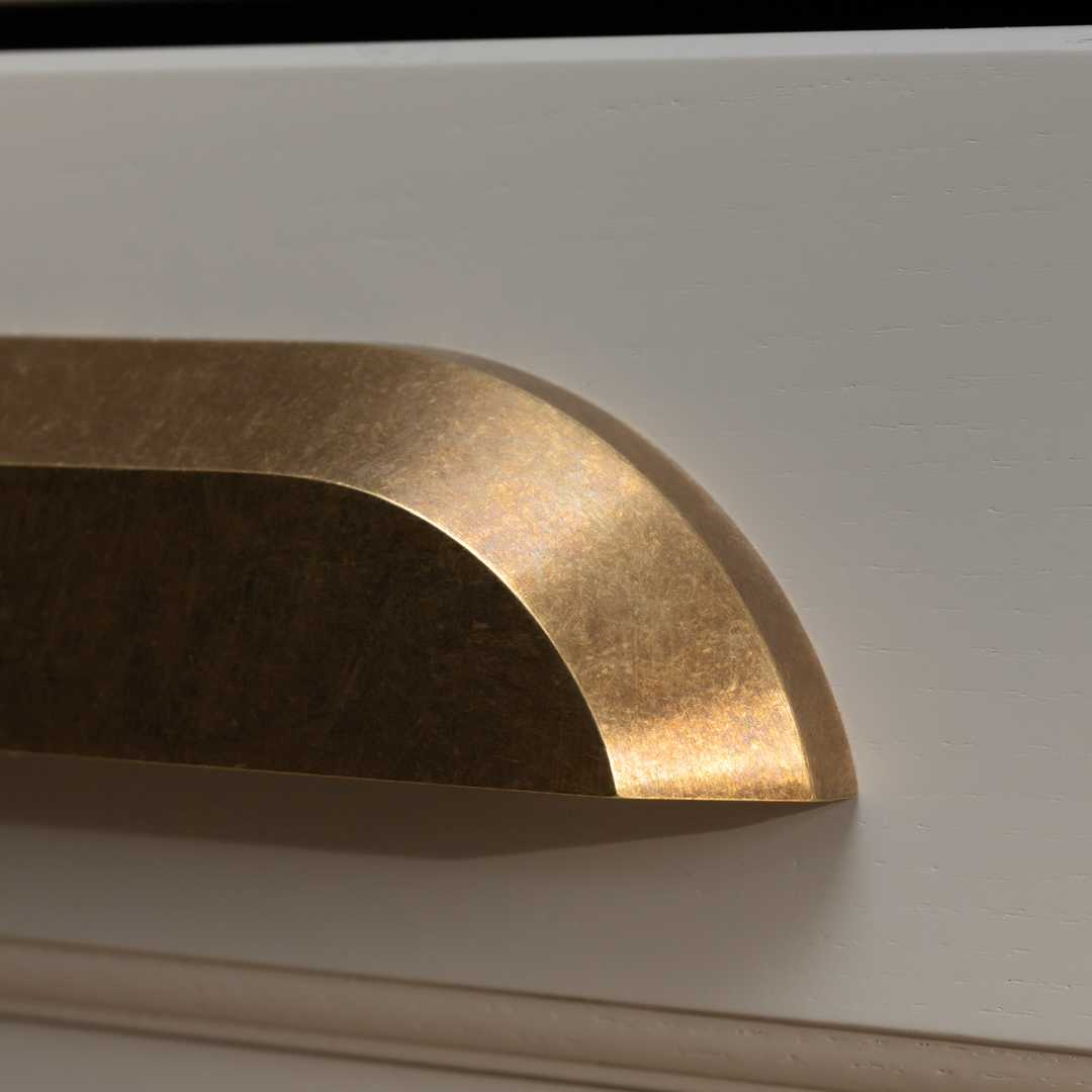 Design by Summer House Interiors. Photography by Handover Agency. Product shown in our aged brass (BEL) finish.