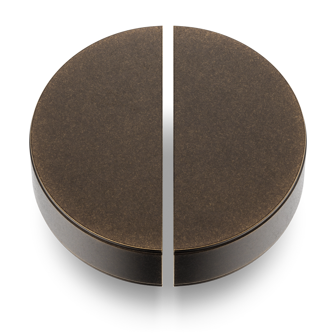 Product shown in our dark aged brass (DAB) finish.