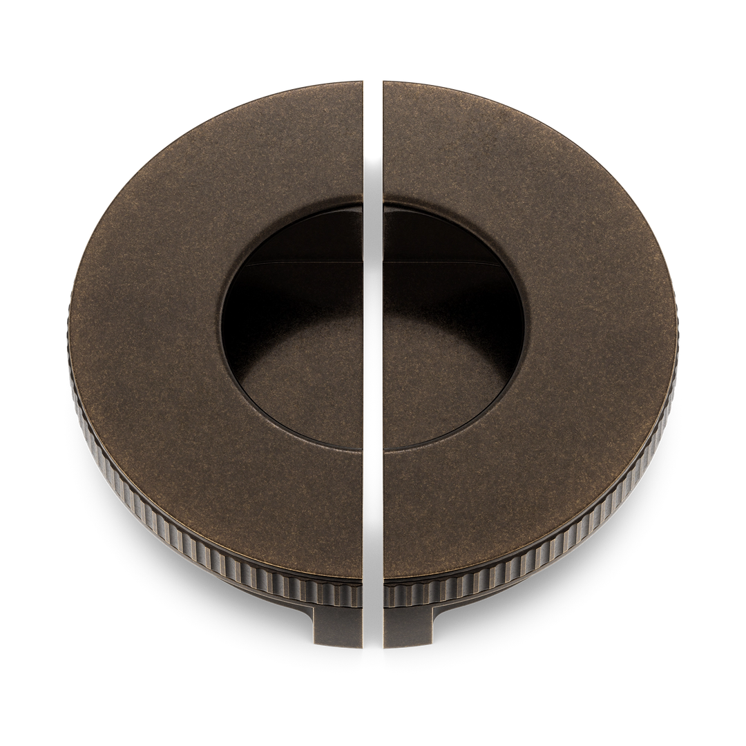 Product shown in our dark aged brass (DAB) finish.