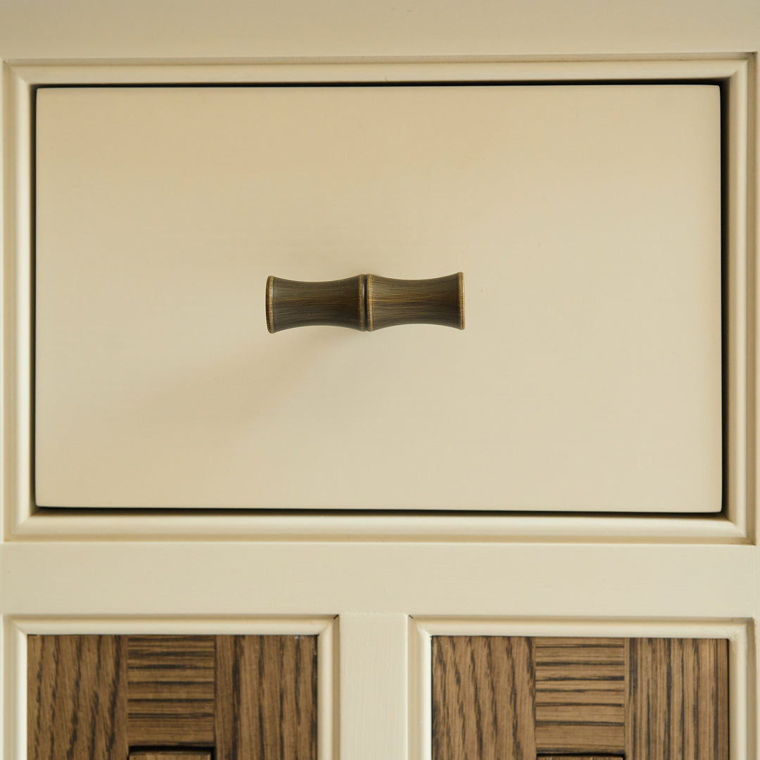 Design by Holly Oak House and Roseywood Interiors. Photography by Joey Kendal Brown. Product shown in our satin antique satin lacquered (SAS) finish.