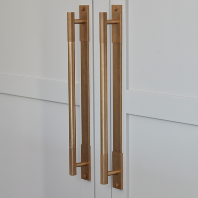 Design by McClark Bespoke Kitchens. Photography by Chris Snook Photography. Product shown in our aged brass (BEL).