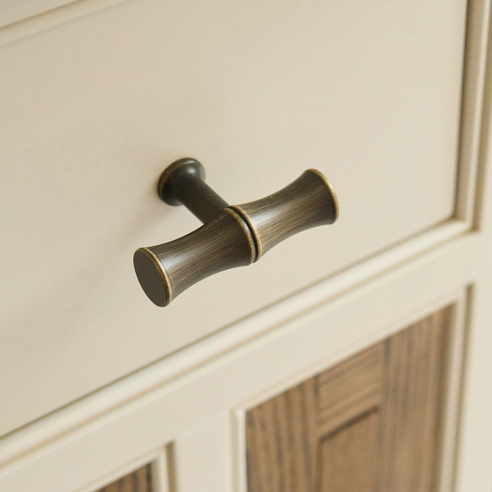 Design by Holly Oak House and Roseywood Interiors. Photography by Joey Kendal Brown. Product shown in our satin antique satin lacquered (SAS) finish.