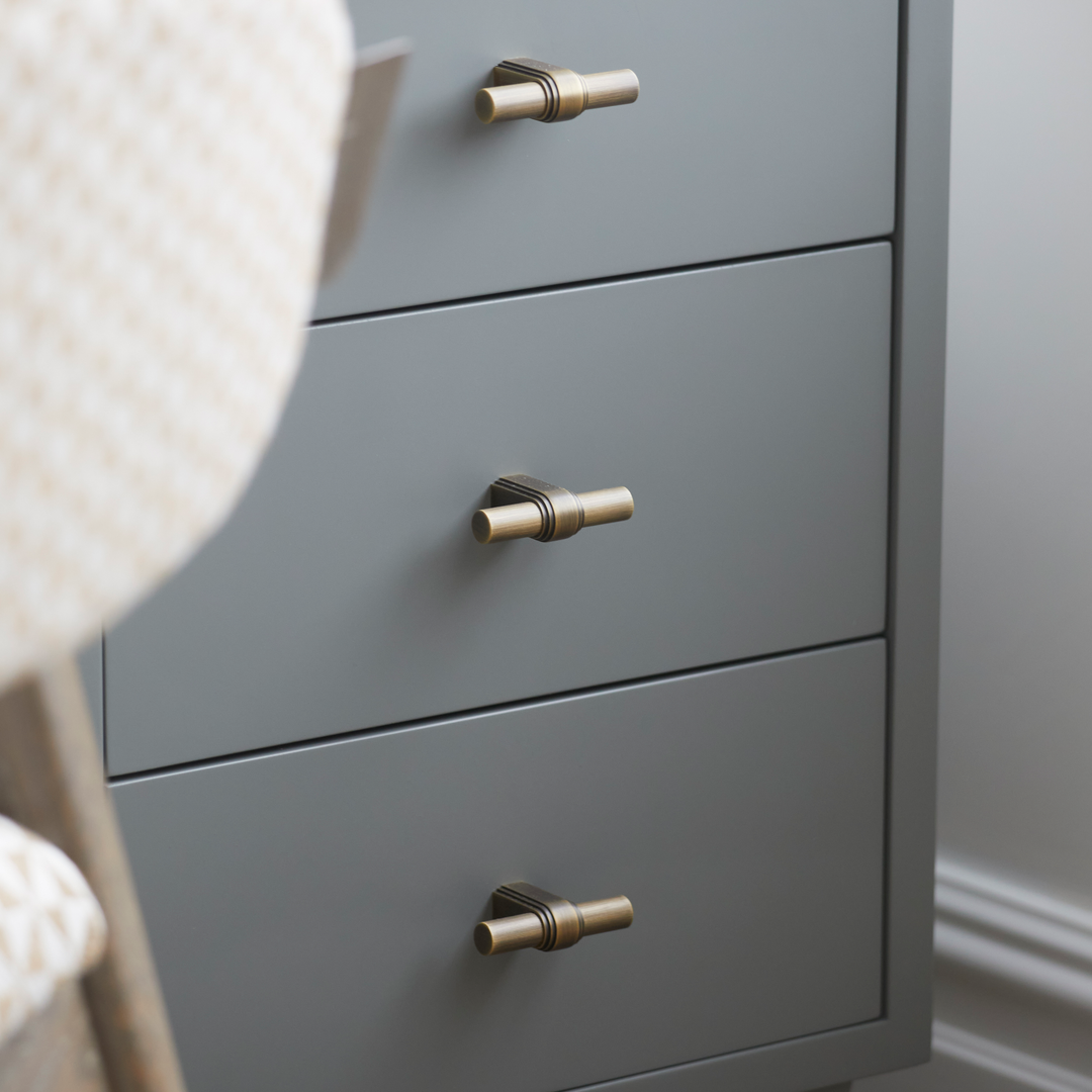 Design by Sophie Paterson Interiors. Photography by Ray Main. Product shown in our satin antique satin lacquered (SAS) finish.