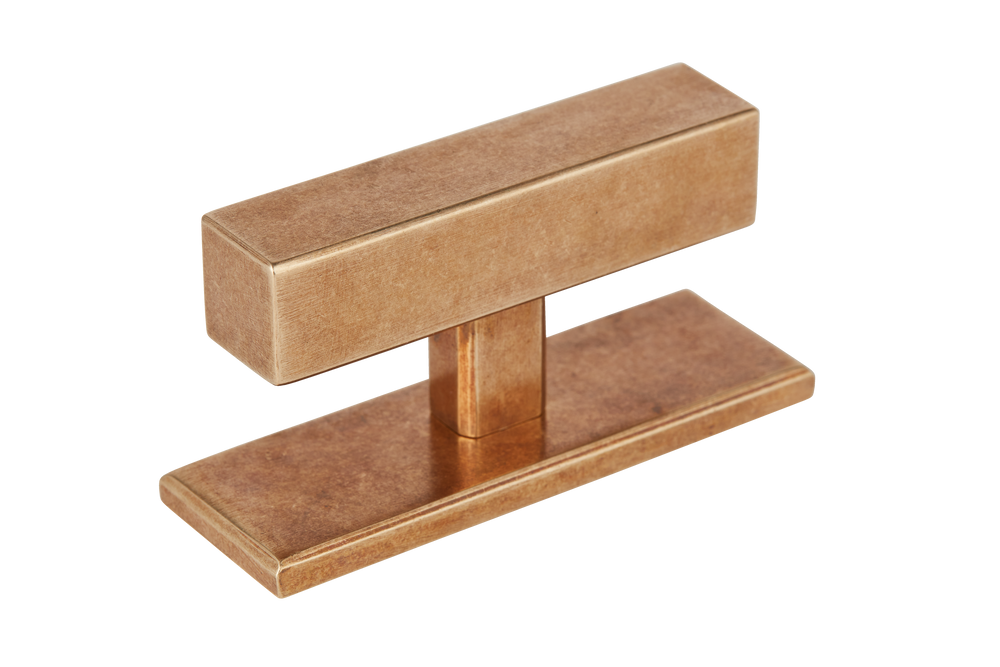 Product shown in our burnished brass (BEL) finish