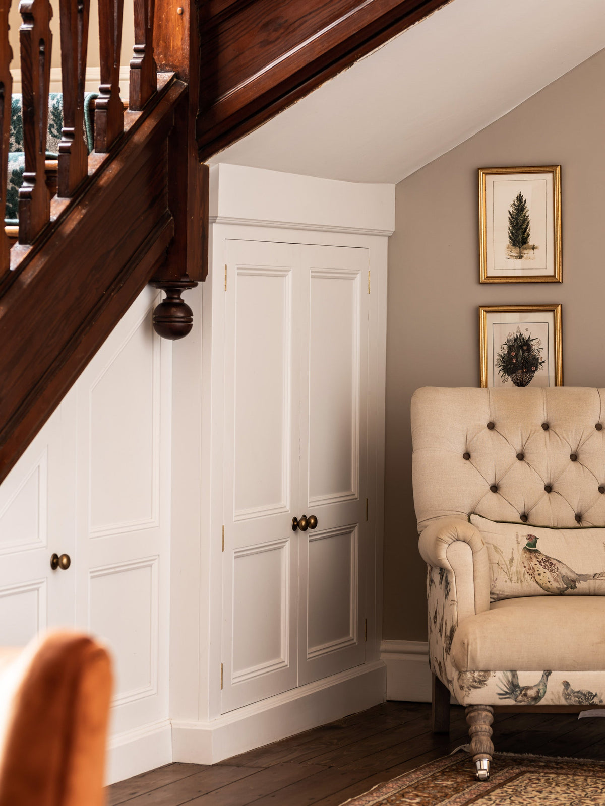 Hallway featuring Cotswold Bun Knob in BEL Finish
