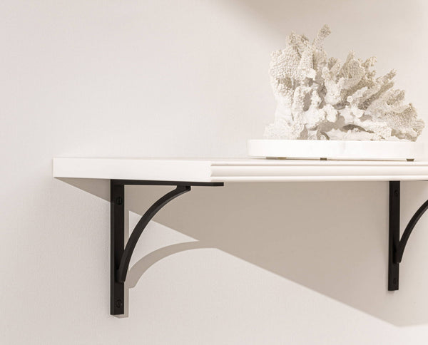 A Step-By-Step Guide to Minimal Shelf Styling