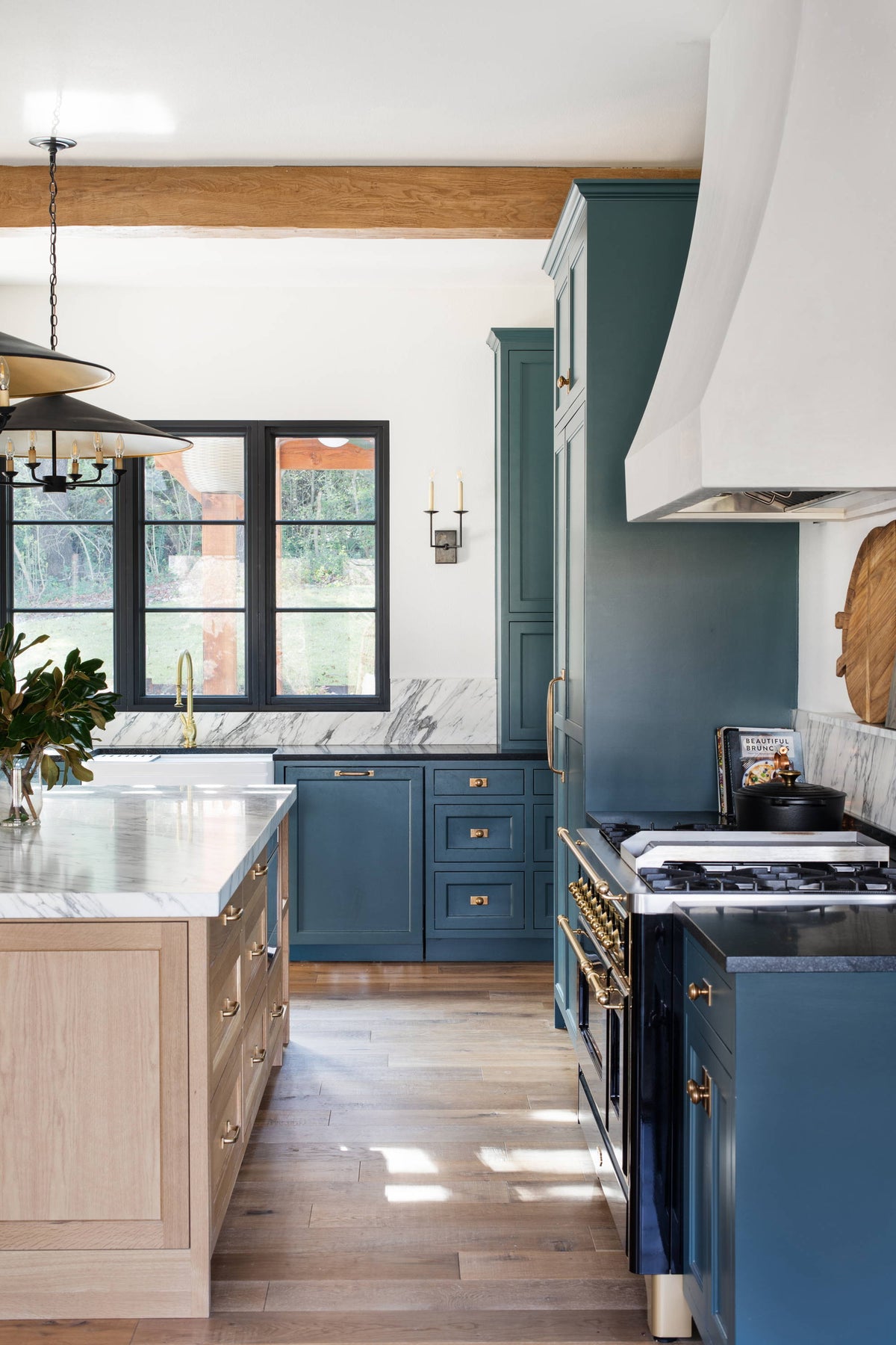 Two-Tone Kitchen Cabinets: Get The look