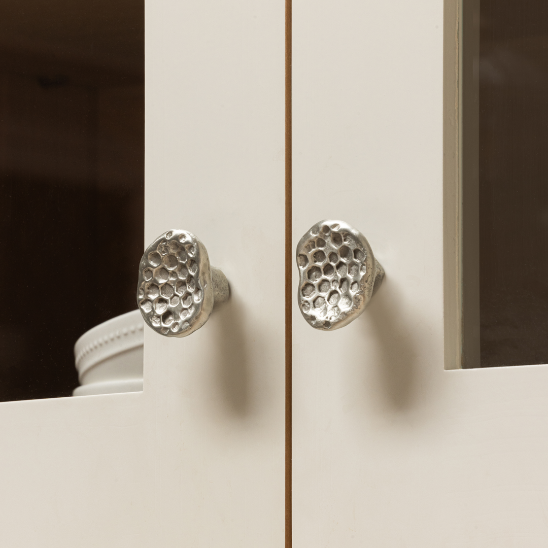 Design by Holly Oak House. Photography by Handover Agency. Product shown in our White Bronze. 
