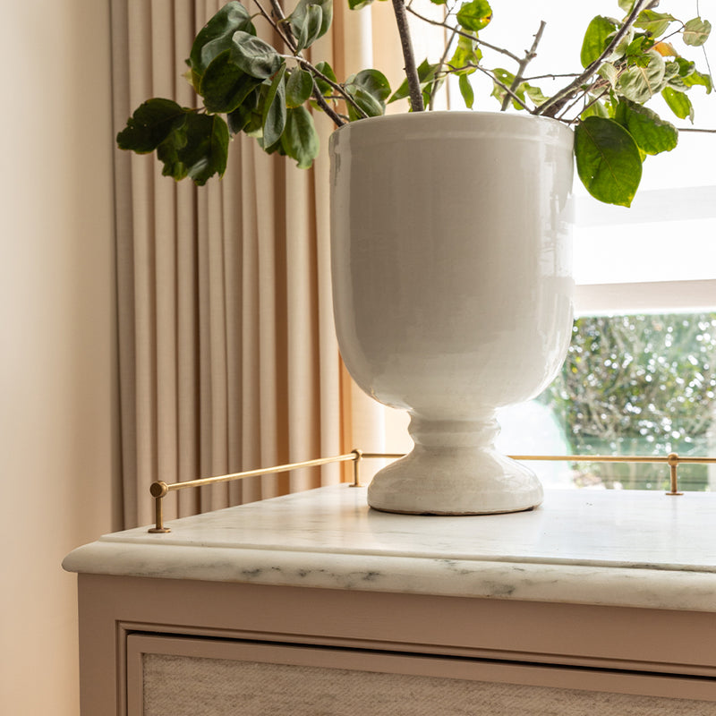 Design by Helene Dellocono Designs | Photography by Kim Meadowlark | Cotswold Gallery Shelf Rail shown in our aged brass (BEL) finish.