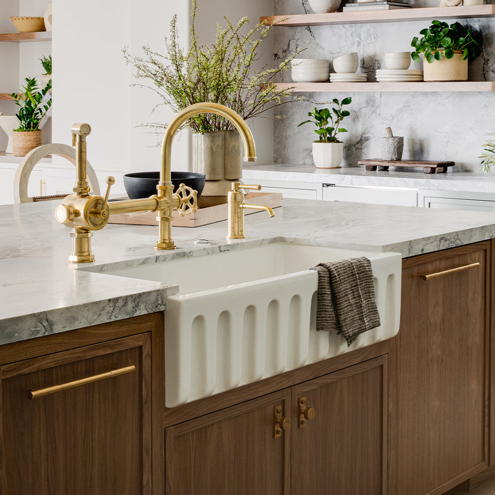 Project by Brooke Wagner Design | Photography by Mellon Studio | MIX Plain Cabinet Handle and MIX Plain Cabinet Knob with Backplate shown in our aged brass (BEL) finish.