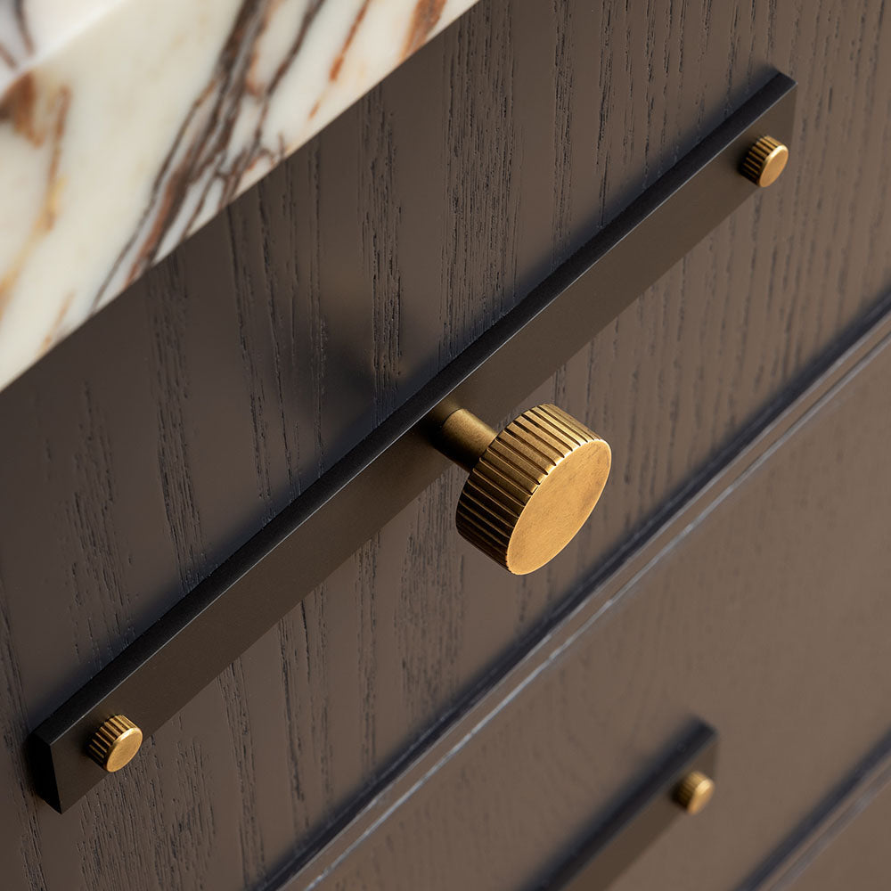 MIX Straight Knurled Cabinet Knob & Backplate MIX Straight Knurled Cabinet Knob & Backplate