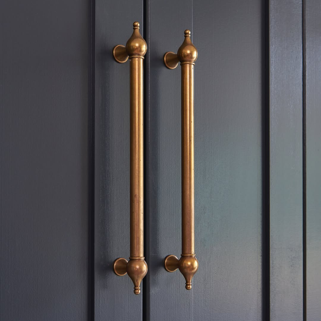 Design by Bakehouse Kitchens. Product shown in our aged brass (BEL) finish.  