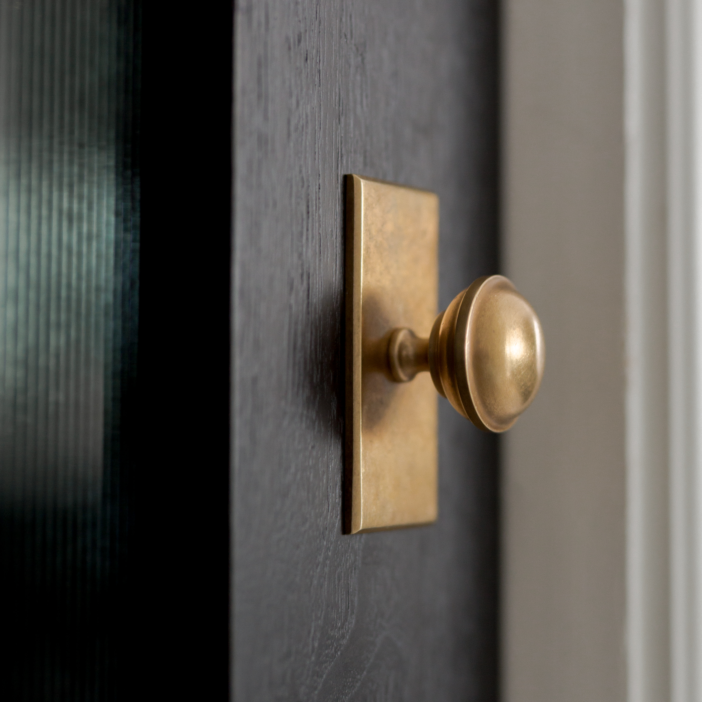 thumbnail image 2 of Belwith Ribbon & Reed Satin Nickel Cabinet Knob Pull Backplate (M406) – Solid Brass 2 of 5