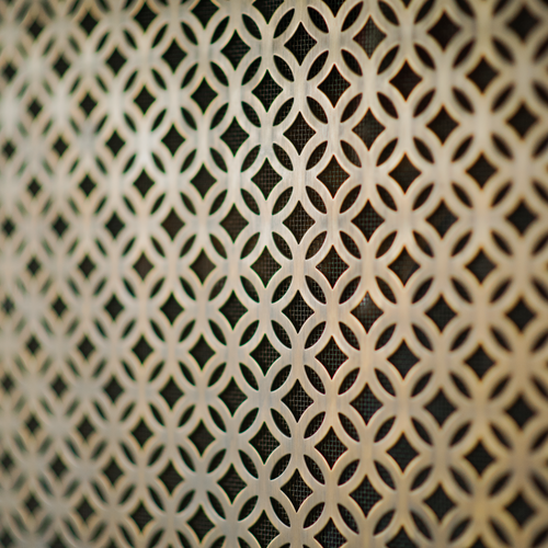 G206 Interlocking Circle Brass