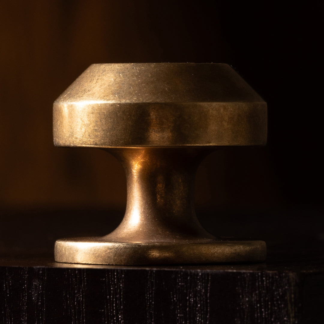 Victoria Plain Cabinet Knob