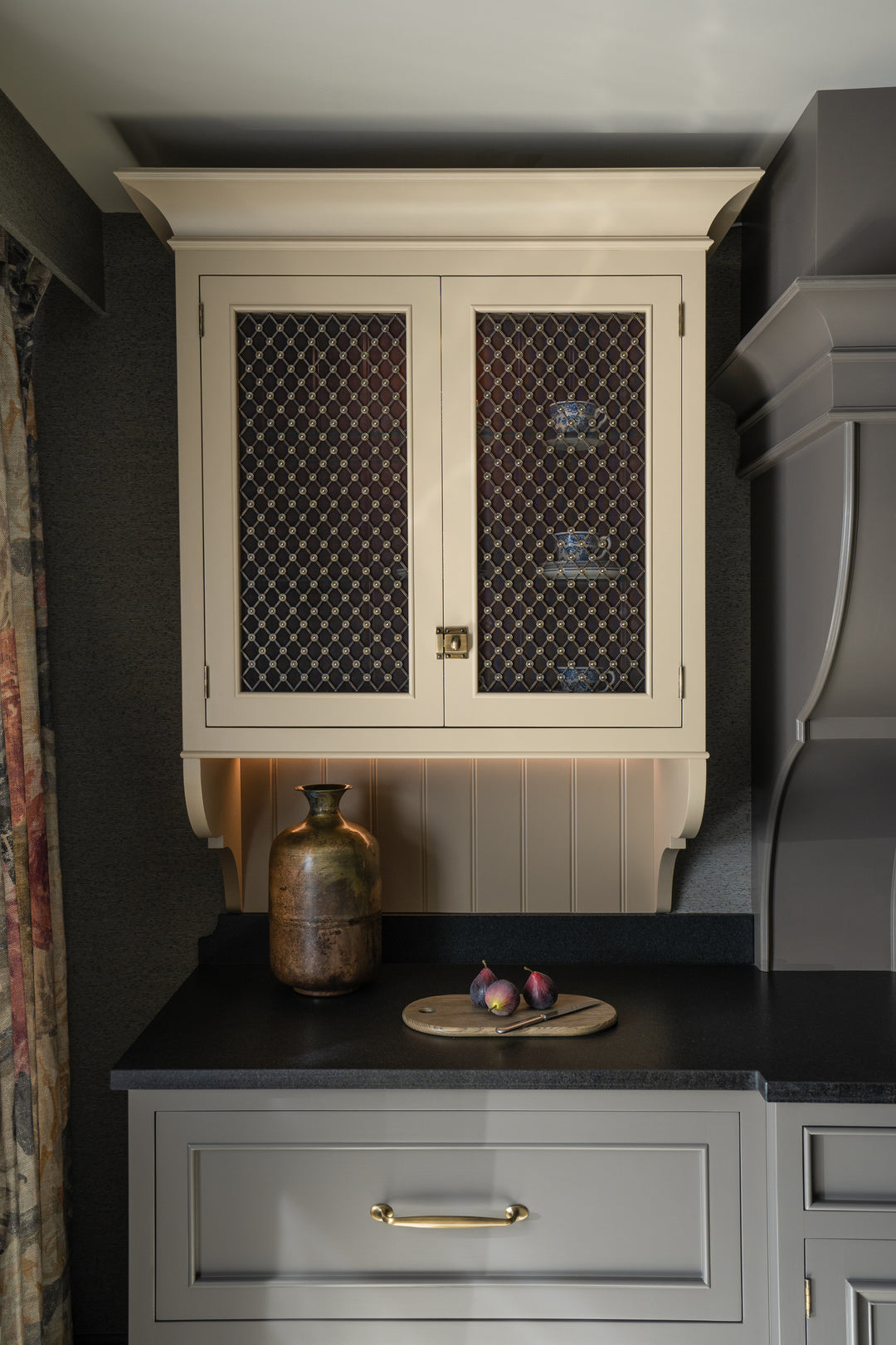 Regency Diamond Grilles