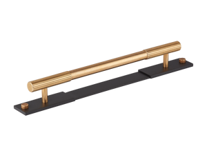 Sample of MIX Straight Knurled Pull Handle & Backplate - Mixed Finish