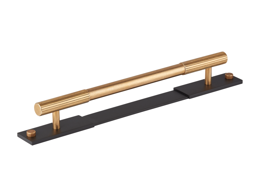 MIX Straight Knurled Cabinet Handle & Backplate - Mixed Finish